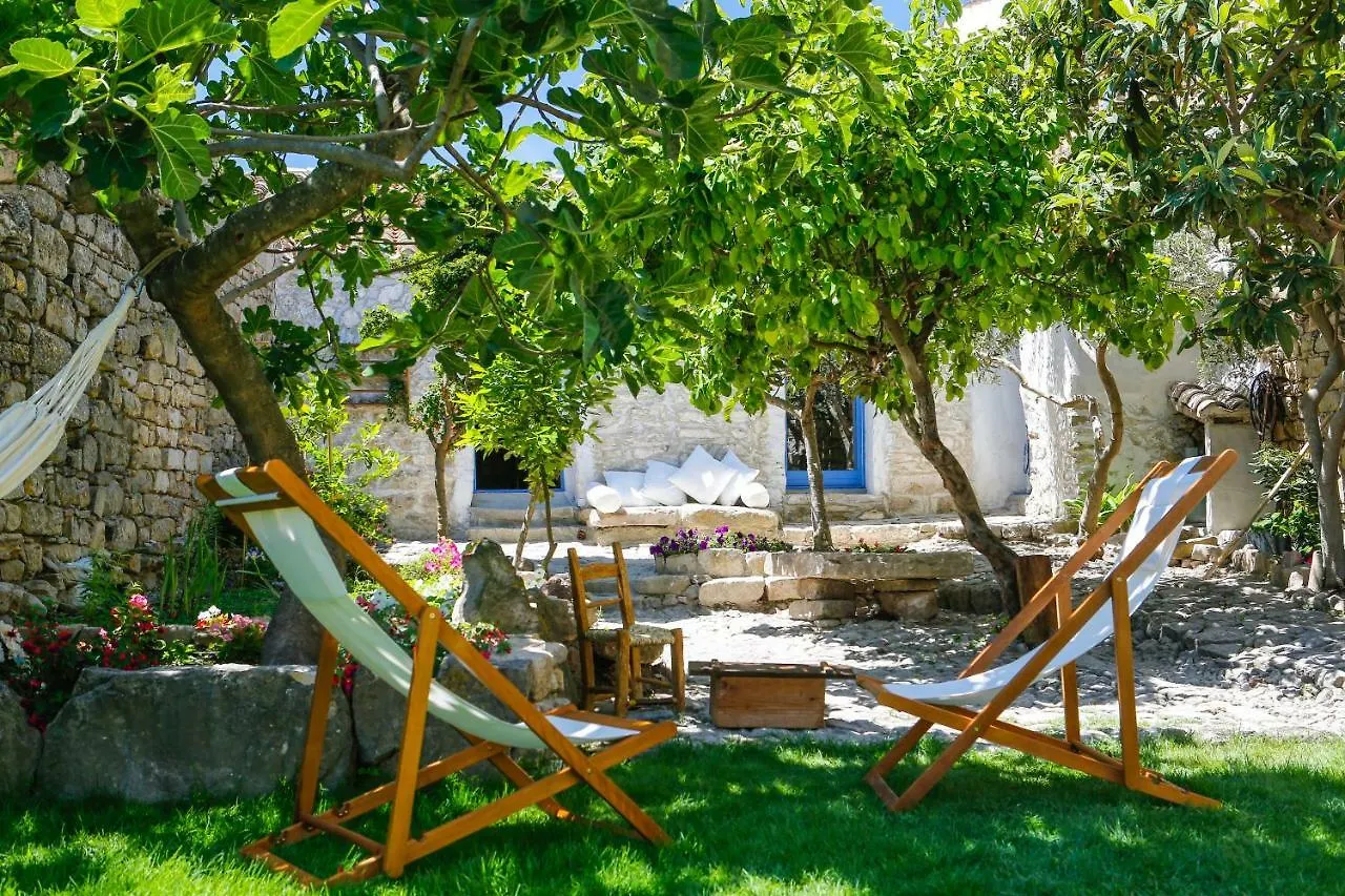 Mario Cesare - Exclusive B&B Gergei Italy