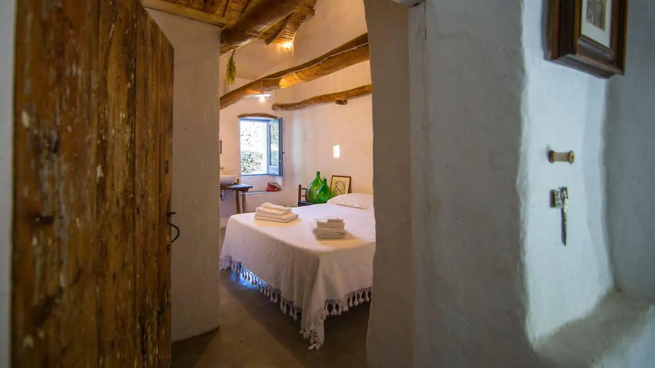 Mario Cesare - Exclusive B&B Gergei 0*,  Italy