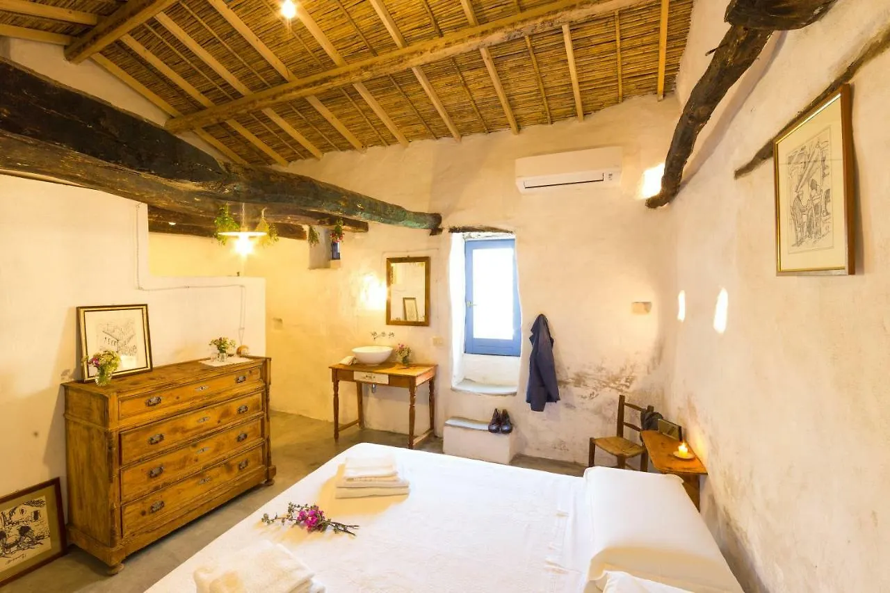 Mario Cesare - Exclusive B&B Gergei 0*,  Italy